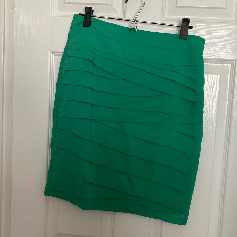 Emerald green, pencil skirt, size large, new with tags